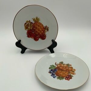 Vtg Bareuther Waldsassen Bavaria Germany Fruit Gold Trim Plates 8”- Set of 2